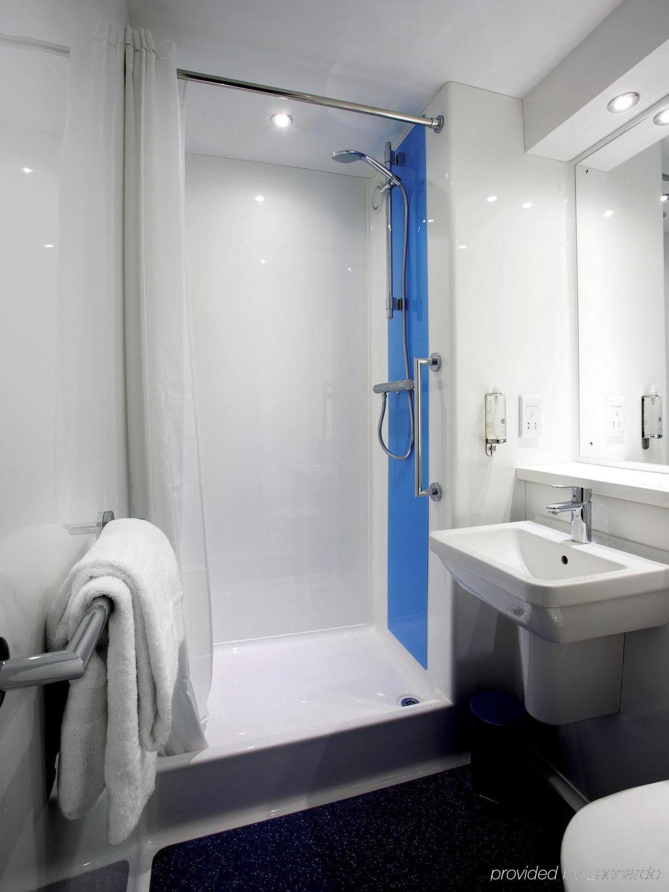Travelodge Plymouth Exterior photo