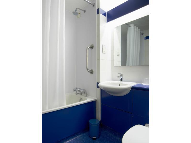 Travelodge Plymouth Exterior photo