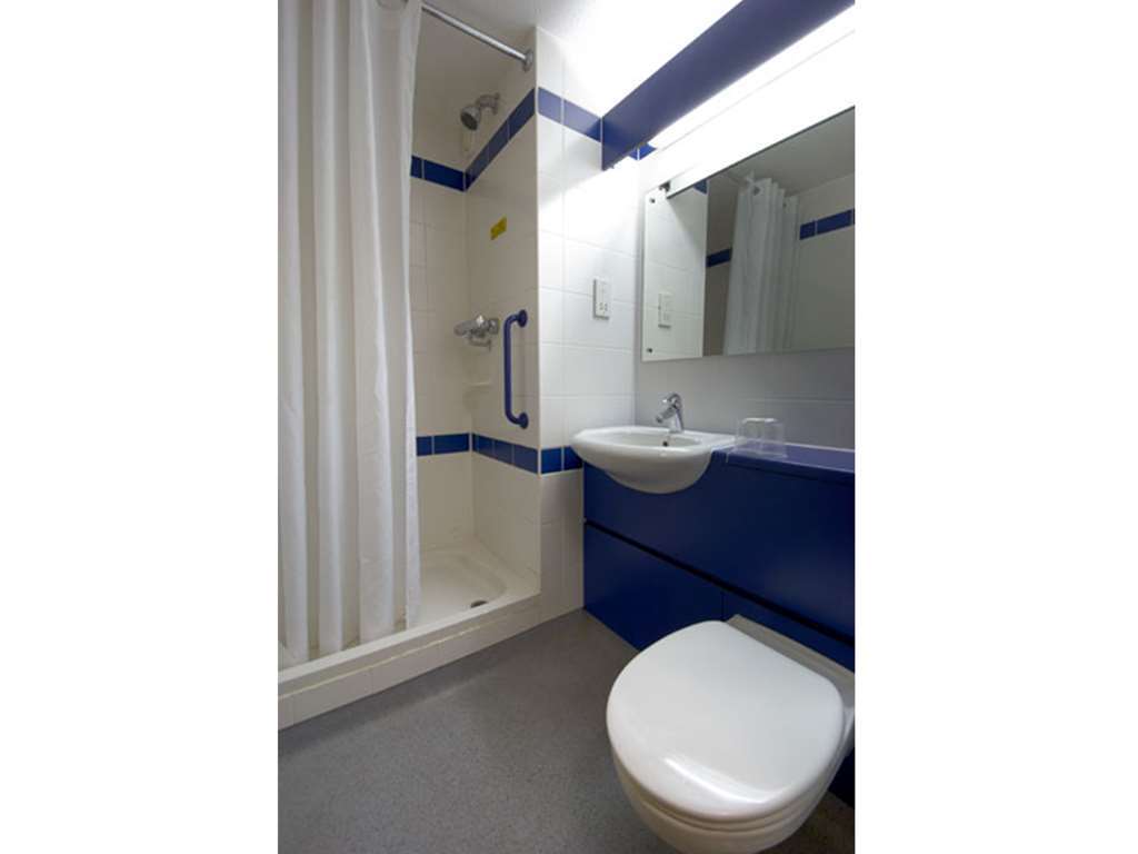 Travelodge Plymouth Room photo
