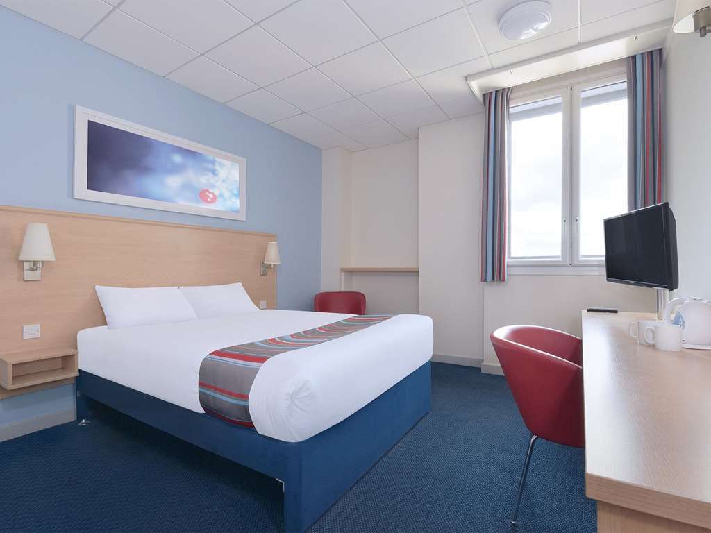 Travelodge Plymouth Room photo
